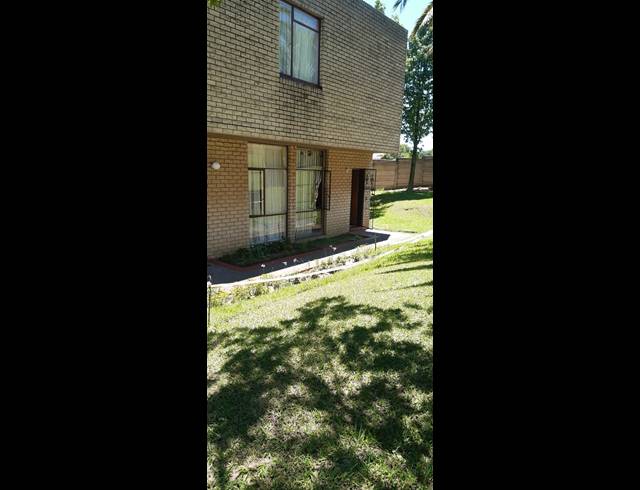 2 BEDROOM FLAT FOR SALE IN SURAYAVILLE